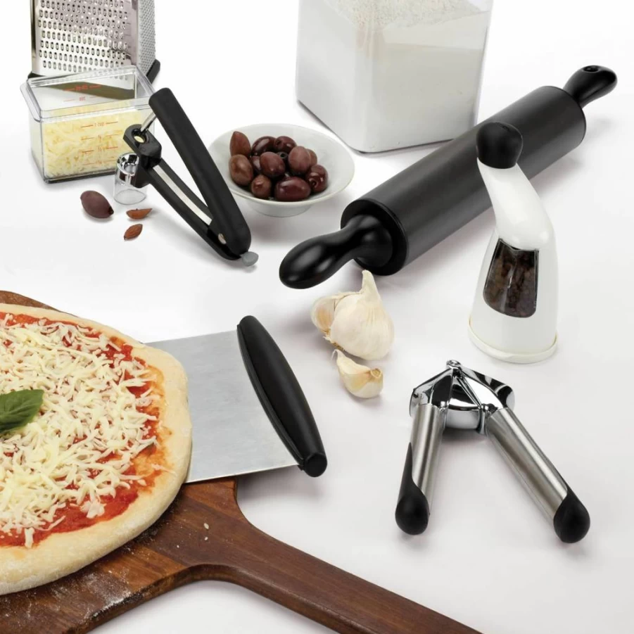 OXO Steel Can Opener - Durable, Easy-Grip Manual Can Opener with Smooth Operation