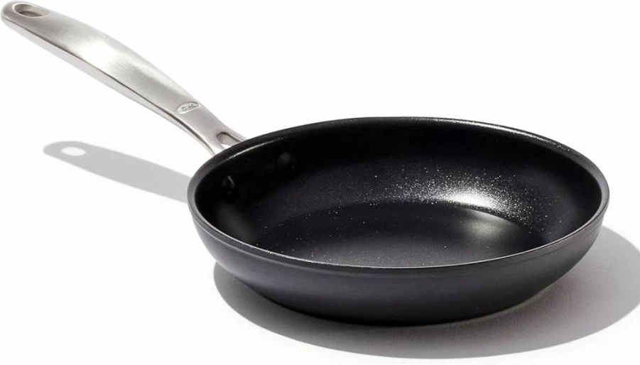 OXO 10-Inch Nonstick Frying Pan - PFAS-Free Ceramic Coating, Hard Anodized Aluminum, Stainless Steel Handle, Dishwasher & Oven Safe, Scratch Resistant, Black Cookware Skillet