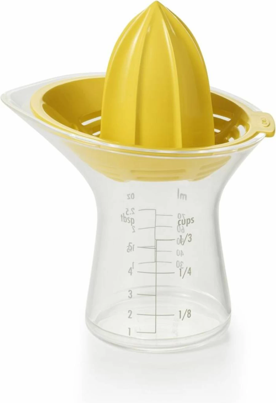 OXO Good Grips Yellow Small Citrus Juicer - Handheld Lemon Lime Squeezer - Easy Squeeze Kitchen Tool