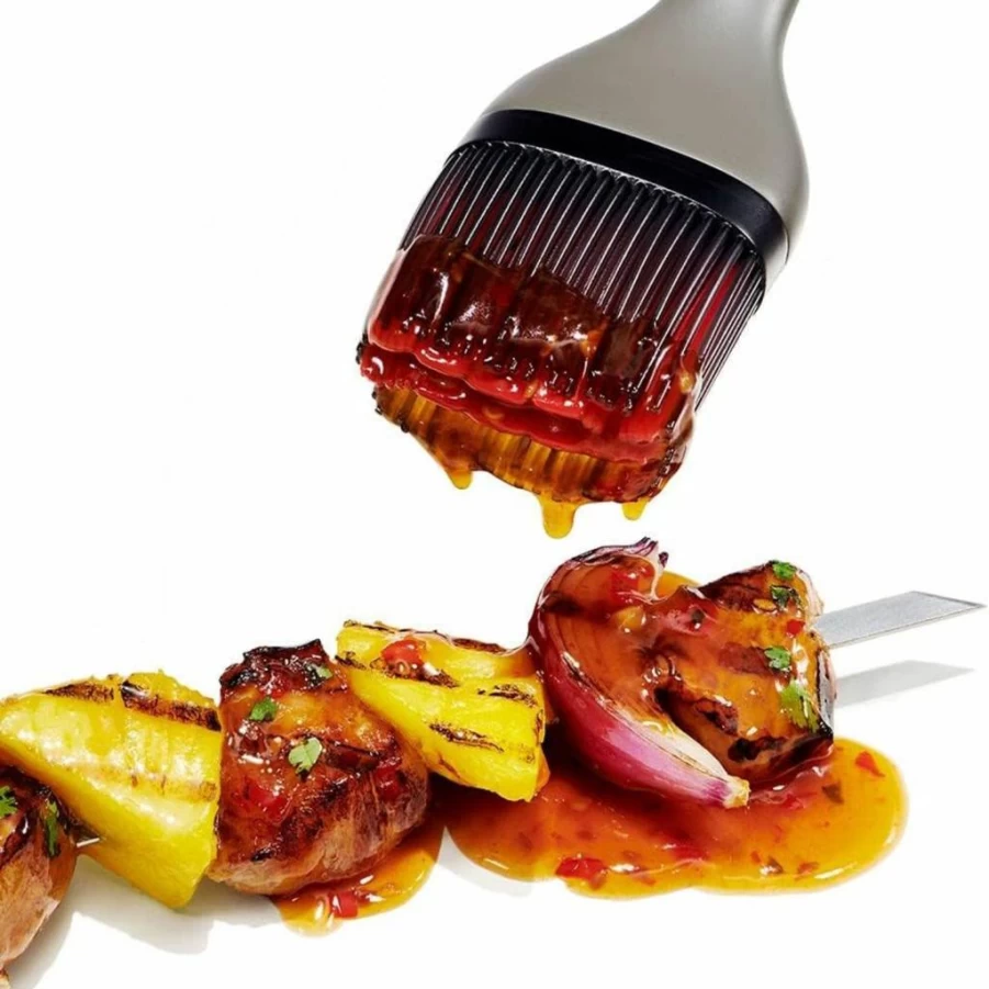 OXO Good Grips Basting Brush for Grilling - Heat-Resistant Silicone Brush for BBQ, Kitchen & Cooking - Black