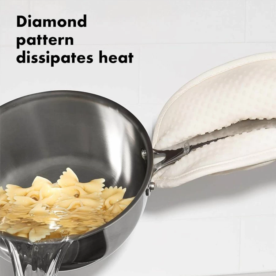 OXO Good Grips Heat-Resistant Silicone Pot Holder - Black Kitchen Glove for Safe Handling