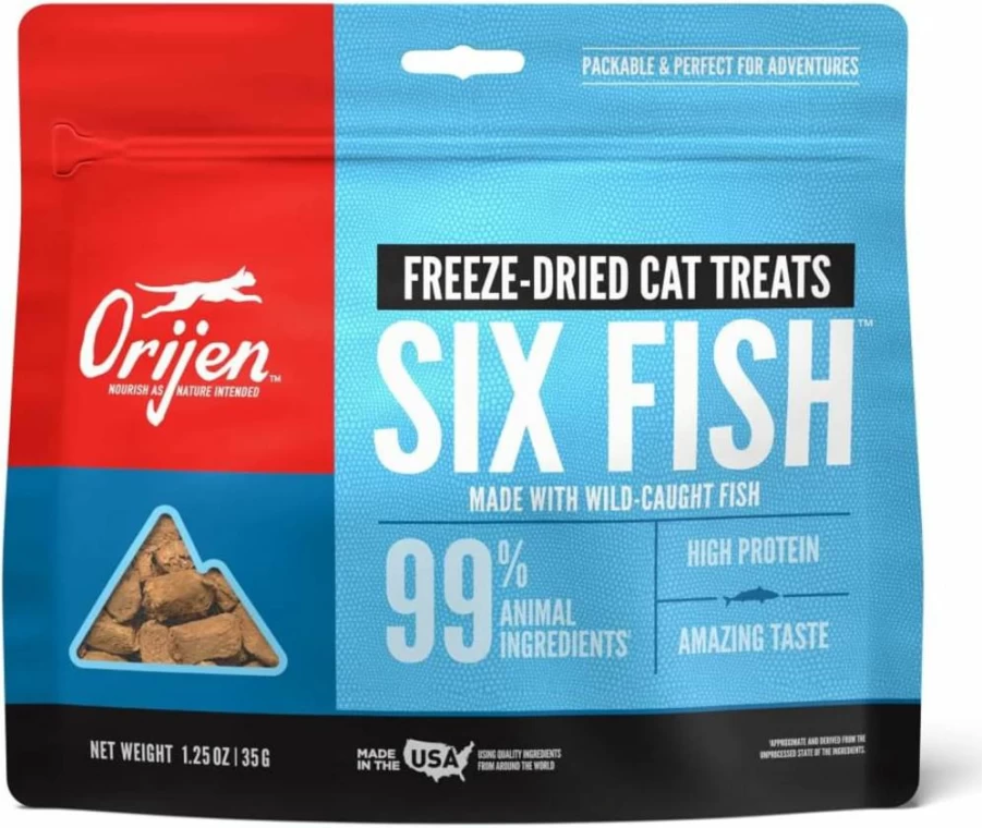 Orijen Freeze-Dried Six Fish Cat Treats with Oxo Good Grips 3.0 Qt Pet Food Storage Container