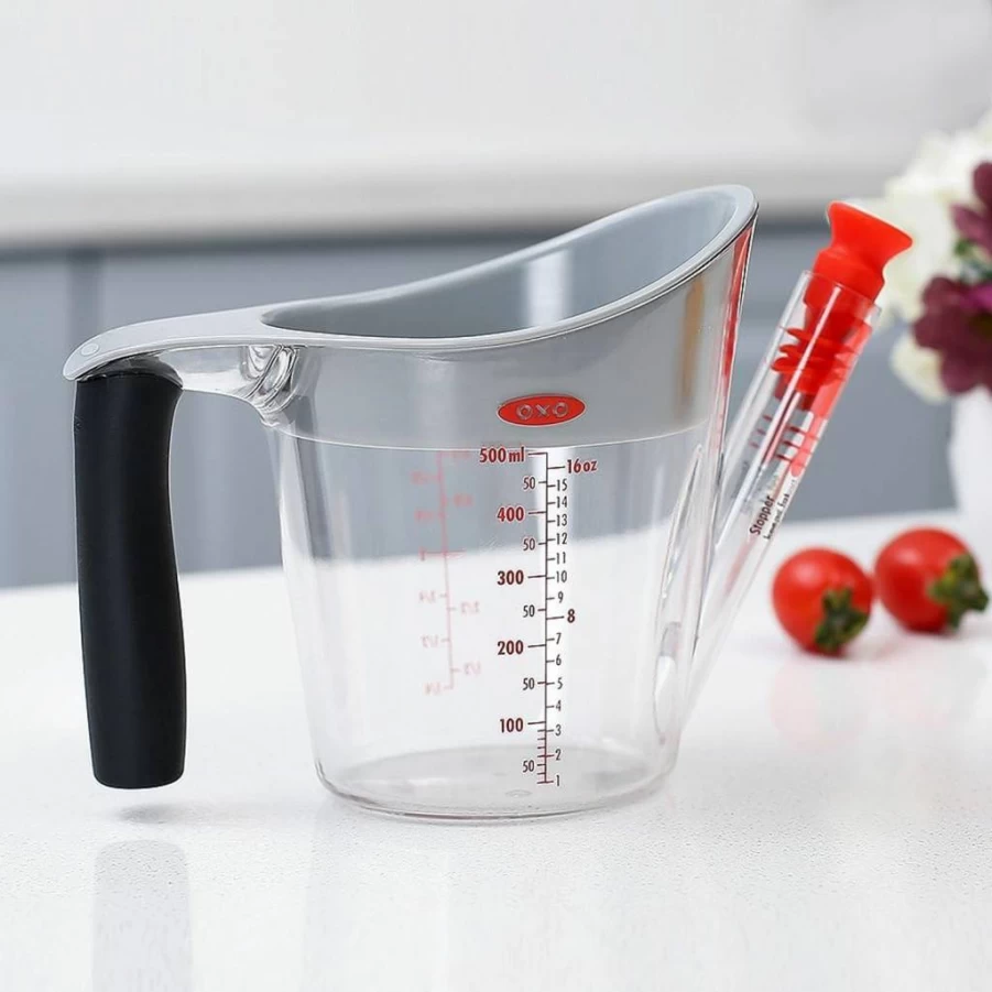 OXO Good Grips 4-Cup Gravy Fat Separator with Pour Spout and Easy-Grip Handle