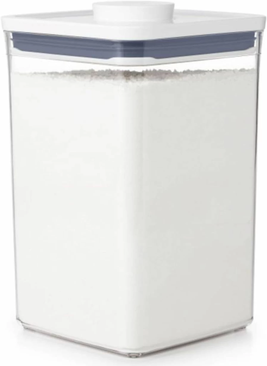 OXO Airtight Food Storage Container - 4.4 Qt Square Pop Container for Flour, Sugar & Dry Goods - BPA-Free Kitchen Canister by OXO Good Grips