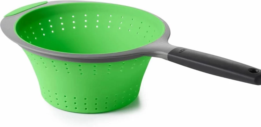 OXO Collapsible Silicone Colander - 3.5 Quart, Space-Saving, Green, Dishwasher Safe by OXO Good Grips