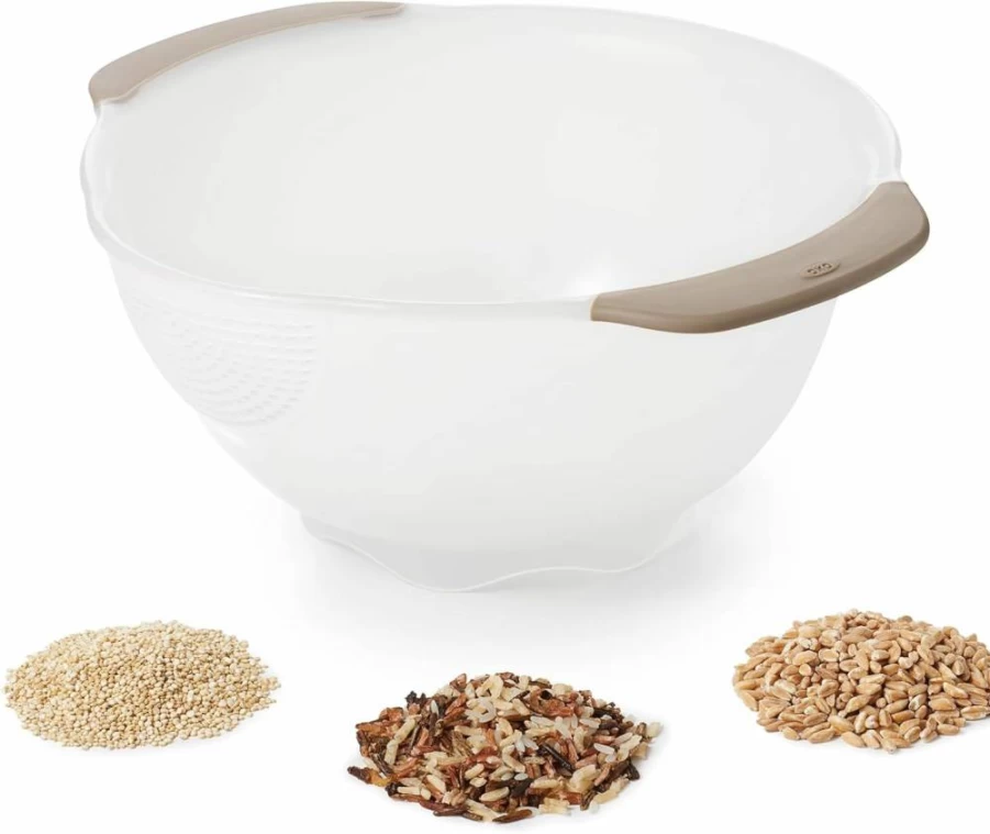 OXO Good Grips Rice and Small Grains Washing Colander - 15.4 x 23.3 x 13.9 cm - Durable Kitchen Strainer for Rinsing Rice, Quinoa, and More