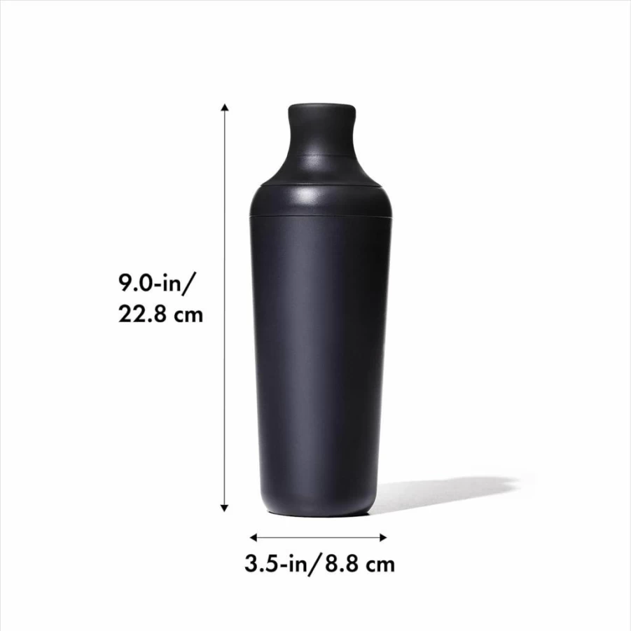 OXO Good Grips 20 oz (590 ml) Plastic Cocktail Shaker - Bar Mixing Tool with Secure Lid