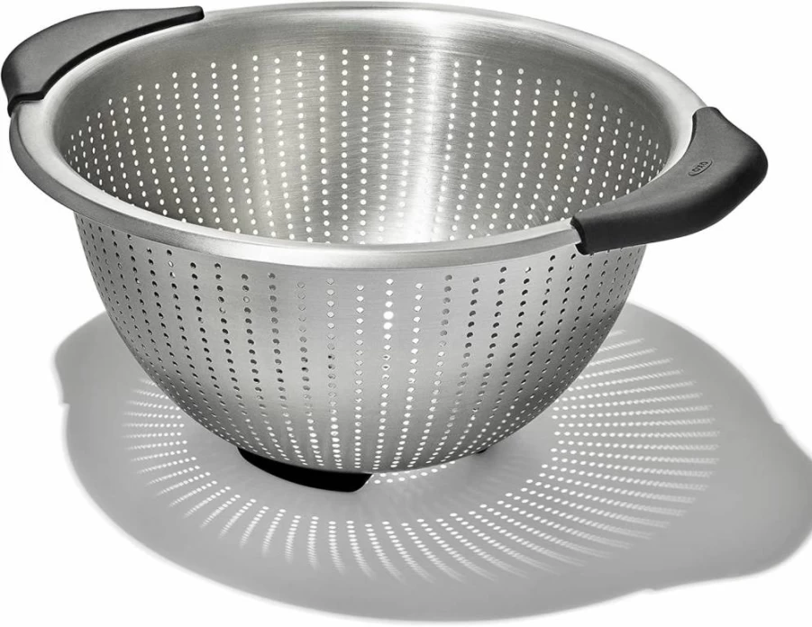 OXO Good Grips 5 Quart Stainless Steel Colander with Comfortable Handle