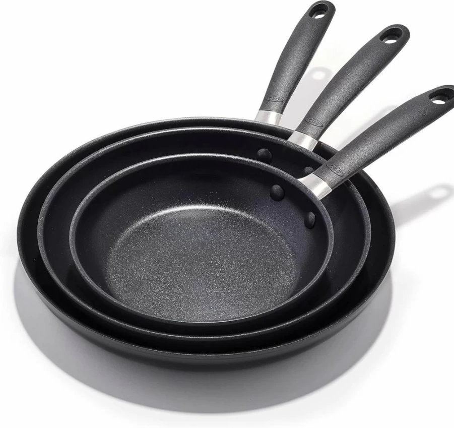 OXO 8" & 10" Nonstick Fry Pan Set with Stainless Steel Handle & Silicone Grip, 3-Layer German Coating, Black Skillet