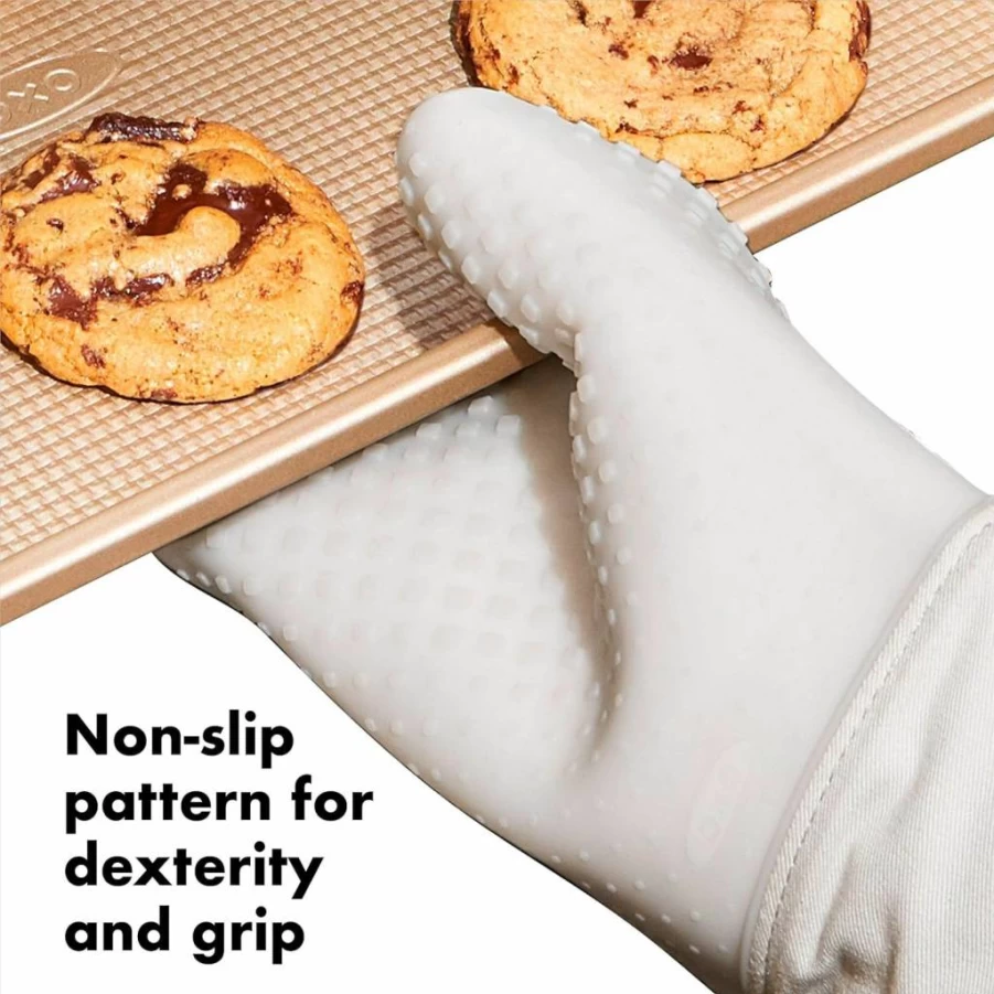 OXO Good Grips Heat-Resistant Silicone Oven Mitt for Baking, Cooking, and Kitchen Safety