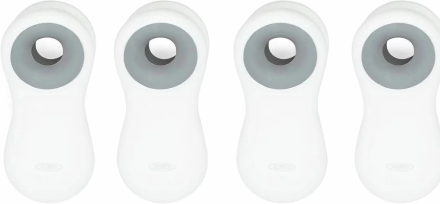 OXO Good Grips 4-Piece Magnetic Clips Set - Multi-Purpose Kitchen & Office Organizer